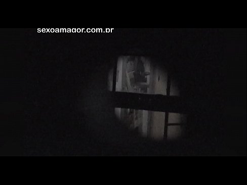 ❤️ Ξανθιά κοπέλα βιντεοσκοπήθηκε κρυφά από ηδονοβλεψία της γειτονιάς κρυμμένο πίσω από κούφια τούβλα Όμορφο πορνό ❌️❤